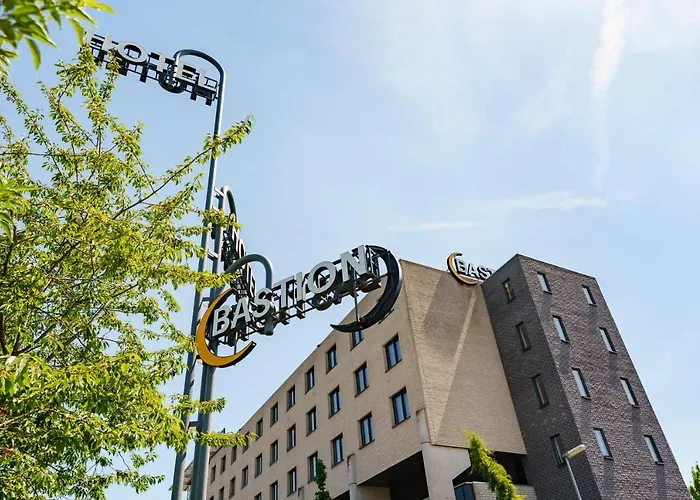 Отель Bastion Zuid 3*