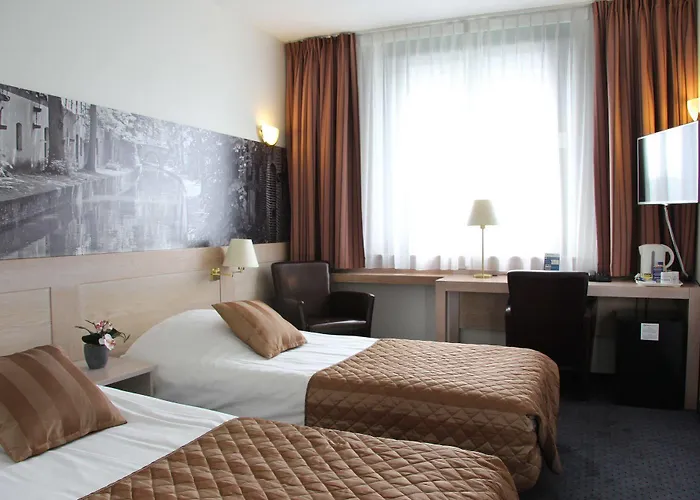 Otel Bastion Zuid 3*